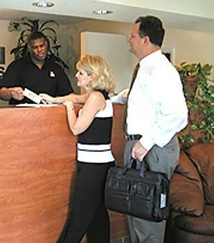 Intown Suites Extended Stay Charlotte Nc -East Independence ภายนอก รูปภาพ